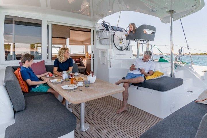 Tour in catamarano Arcipelago Maddalena da Porto Cervo - Luxury 4
