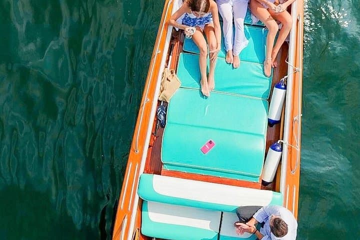 Exclusive Vintage Wooden Boat Tour on Lake Como