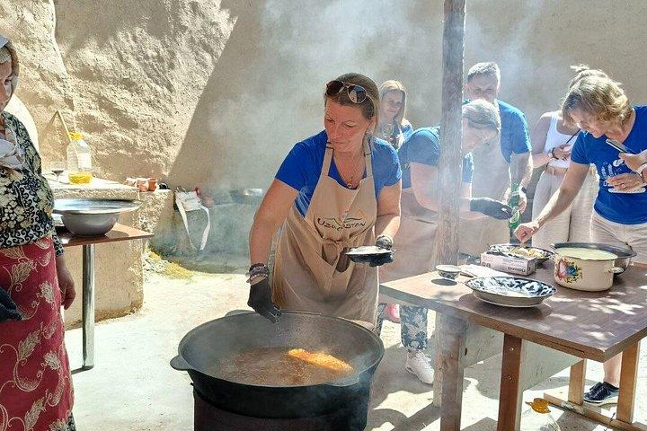 夕食とワインで魅惑のサマルカンド・シルクロードの不思議