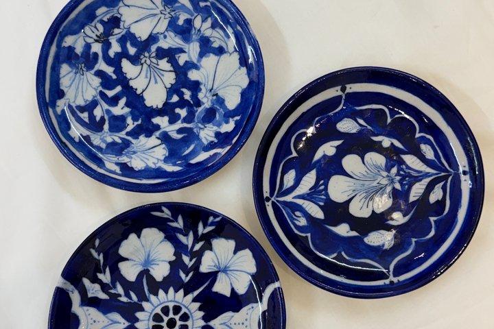 Laboratorio di ceramica blu