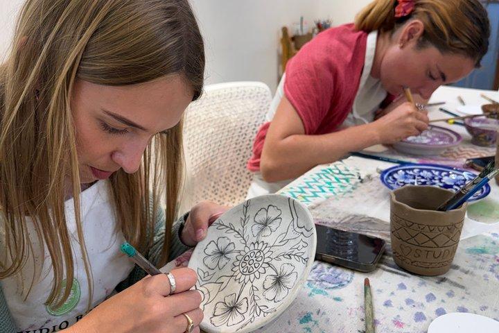 Laboratorio di ceramica blu