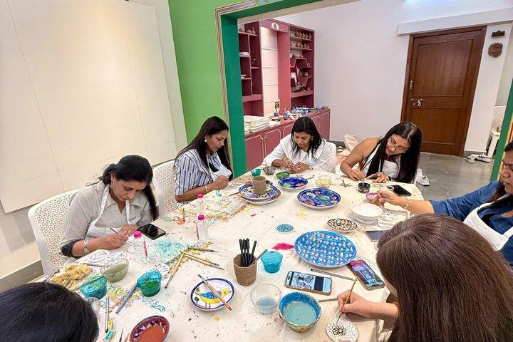 Laboratorio di ceramica blu