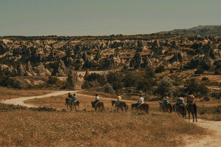 Cappadocia Horse Riding Tour no nascer ou no pôr do sol