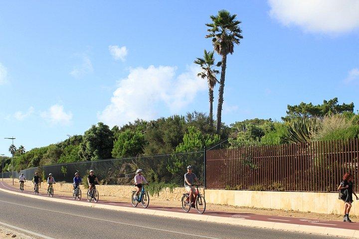 リスボンから：シントラからカスカイス全日Eバイクツアー