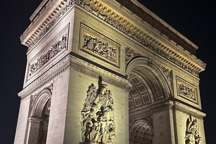 2h - Paris by Night - Private Guided Tour in a Pink 2cv