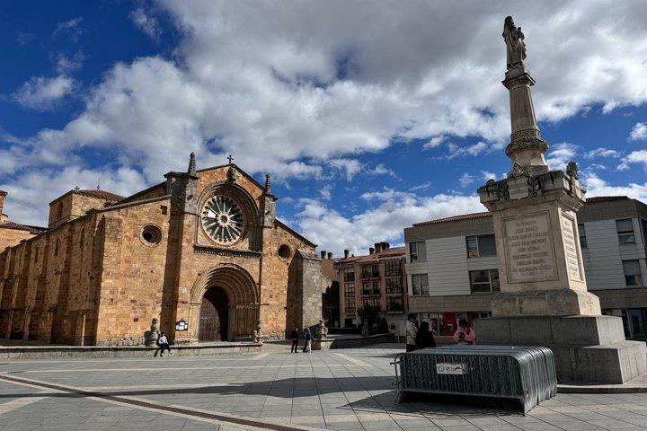 Excursion privée d'une journée à Ávila et Ségovie au départ de Madrid