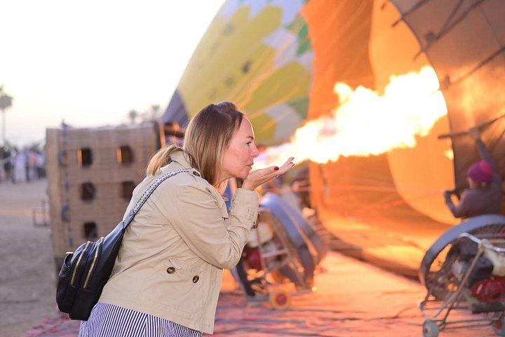 フルガダからの日の出熱気球と乗り合いルクソール日帰り旅行