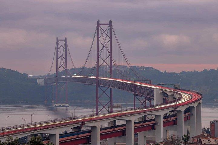 リスボンクルーズ港からミニツアー付き空港送迎
