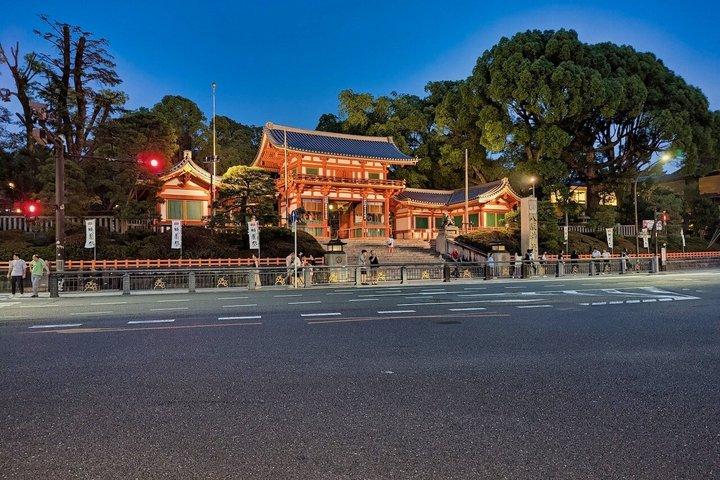 プライベート京都祇園ナイトフードツアー — EN/FR/DEガイド