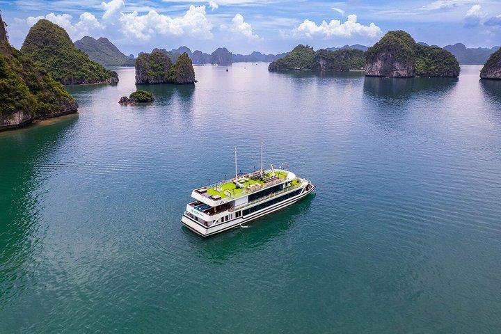 Heritage Ha Long lyxdagskryssning med buffé och limousine
