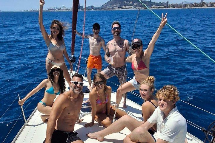 Privat Segling för 11 personer med öppen bar och snacks