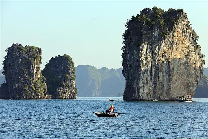 ハノイ発ヘラクルーズランハ湾とハロン湾日帰りツアー
