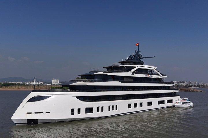 Premium Ha Long and Lan Ha Bay 2D1N Cruise Adventure from Hanoi