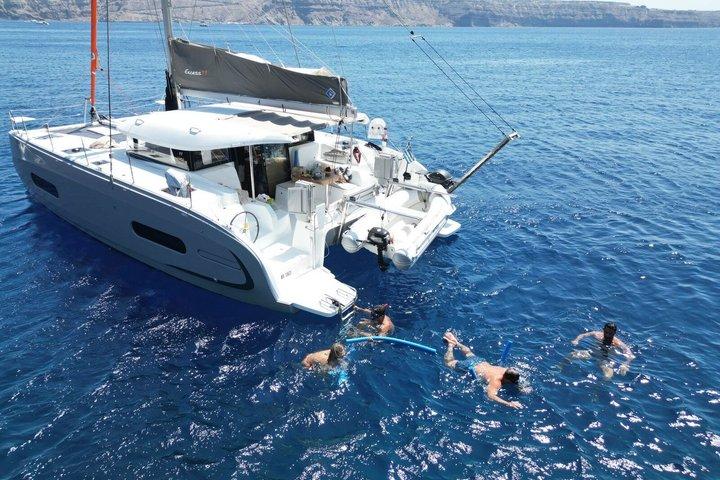 Catamarán Premium Santorini Sunset : Semiprivado, barbacoa & bebidas