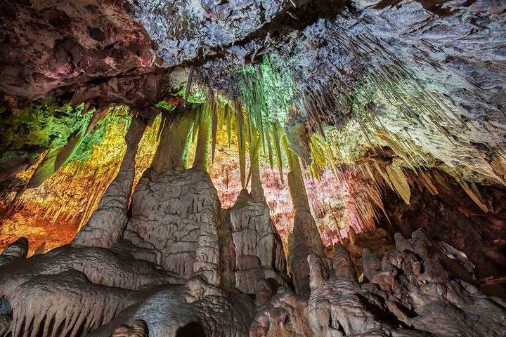 Hams Caves eventyr i dybden