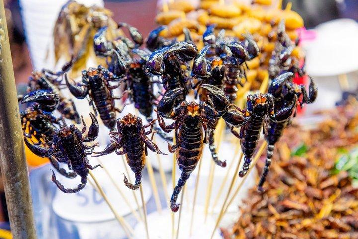 バンコクのトゥクトゥクによるチャイナタウンストリートフードナイトツアー