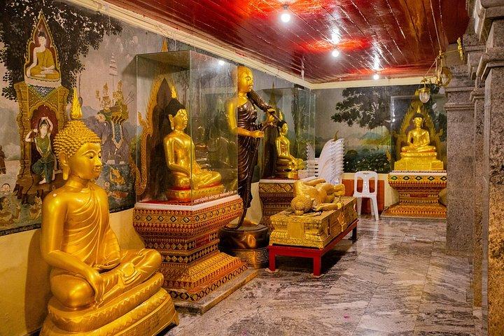 チェンマイ：ワット・ウモン寺院とドイ・ステープ寺院ガイド付きナイトツアー