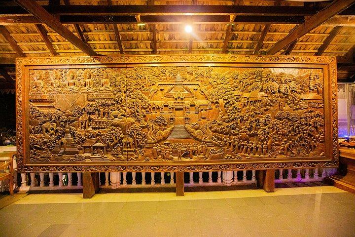 チェンマイ：ワット・ウモン寺院とドイ・ステープ寺院ガイド付きナイトツアー