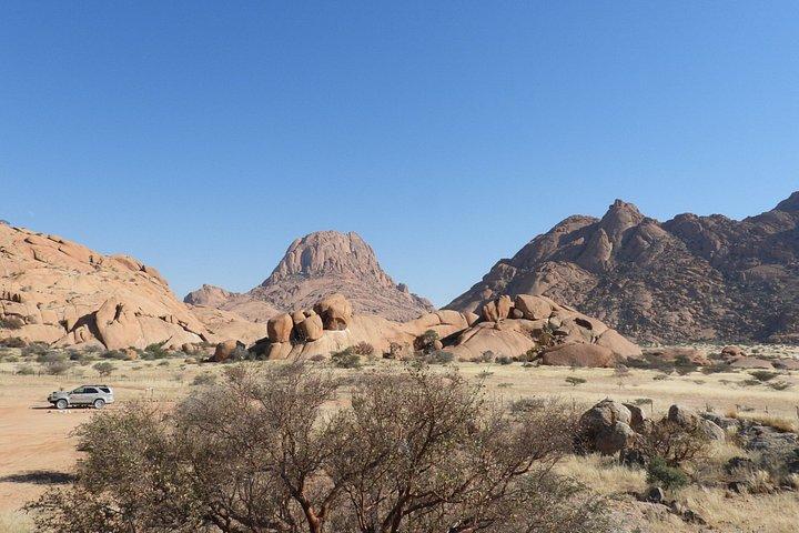 Excursion d'une journée à Spitzkoppe au départ de Swakopmund