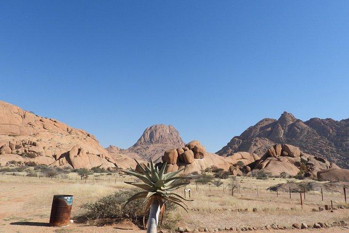 Excursion d'une journée à Spitzkoppe au départ de Swakopmund