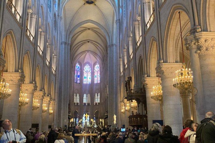 Notre Dame Paris Interior : Tour con licenza Premium (semi-privato)