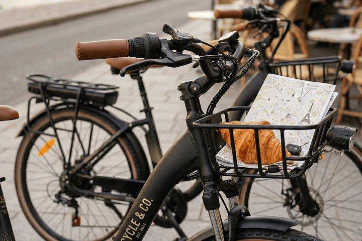 Paris Highlights Elcykeltur på Eiffeltårnet og Louvre