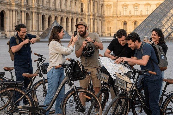 Paris Highlights Elcykeltur på Eiffeltårnet og Louvre