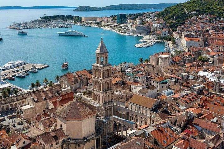 Excursão à costa de Split e Trogir a partir de Sibenik