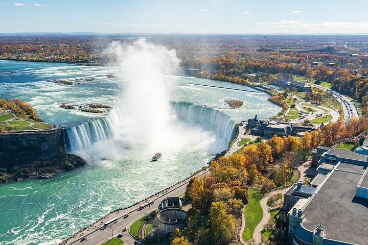 Niagara Falls Private Tour from Hamilton for Up to 14 People