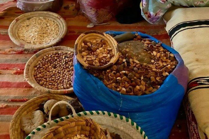 Marrakech Argan Oil Workshop with Berber Breakfast and Lunch