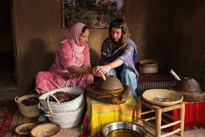 Marrakech Argan Oil Workshop with Berber Breakfast and Lunch