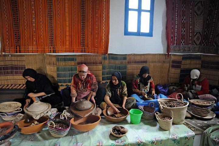 Marrakech Argan Oil Workshop with Berber Breakfast and Lunch