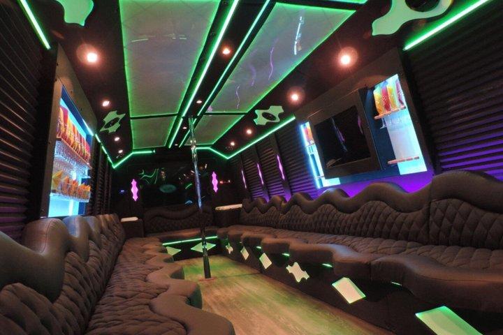 ラスベガス2日間VIPプールパーティーとナイトクラブ体験