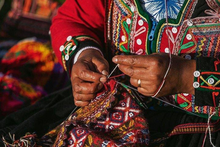 Textile Weaving Experience in Chinchero Peru