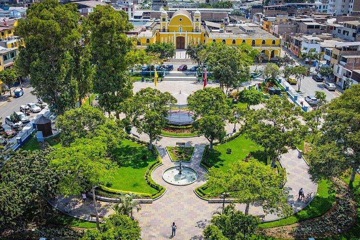 Tour Santuario de Pachacamac y Barranco