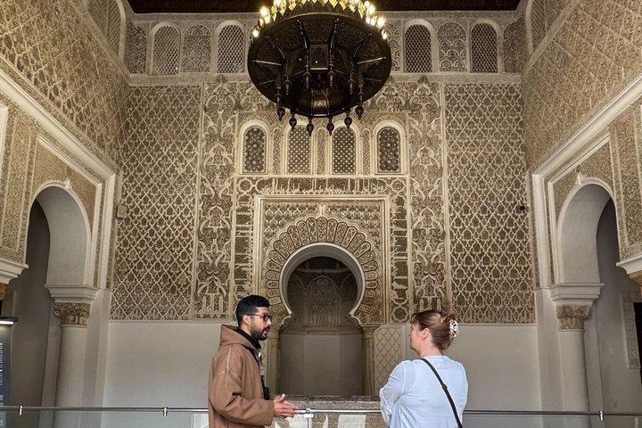 Marrakech : Ben Youssef Madrasa 1 - Hour Guided Tour Skip-The-Line （マラケシュ：ベン・ユセフ・マドラサ1時間ガイドツアー）