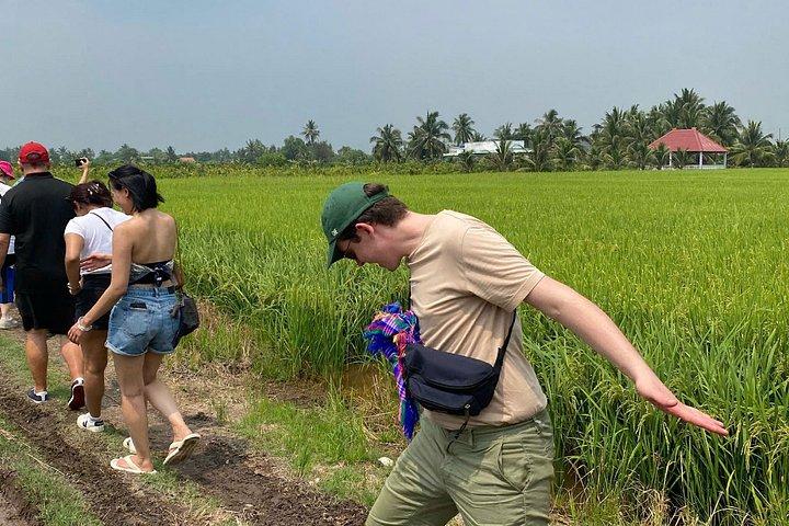 HCMC-メコンデルタエコツアーより：ノントゥーリスティ＆小グループ