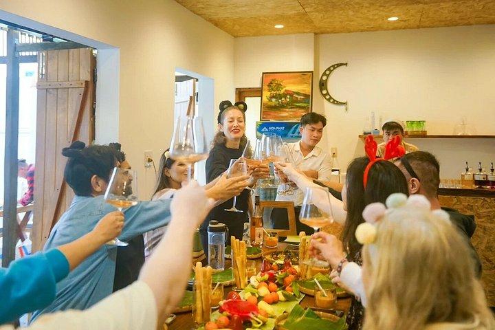 鮮やかな蒸留所ツアーブティックラム＆カクテルクラスホイアン