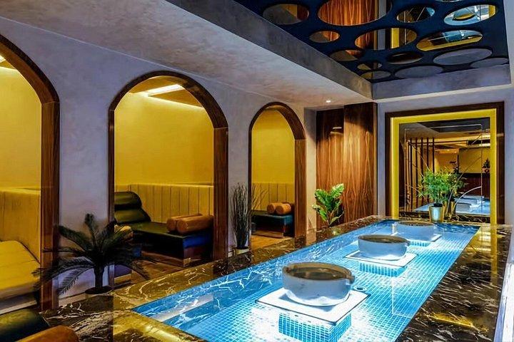 Istanbul: Turkish Bath, Sauna, Massage & Pool