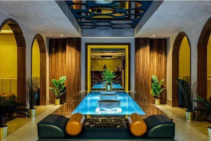 Istanbul: Turkish Bath, Sauna, Massage & Pool