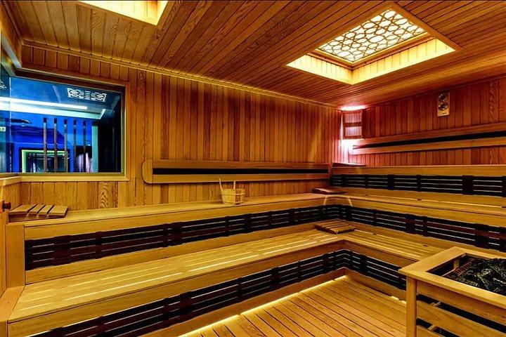 Istanbul: Turkish Bath, Sauna, Massage & Pool