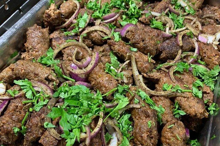 マジックカイロダイニング体験：屋台料理またはナイルクルーズビュッフェ