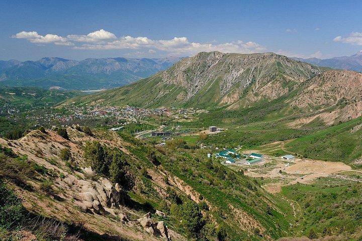 ディスカバー・アミルソイ,チムガン&チャーバック「日帰り山旅」