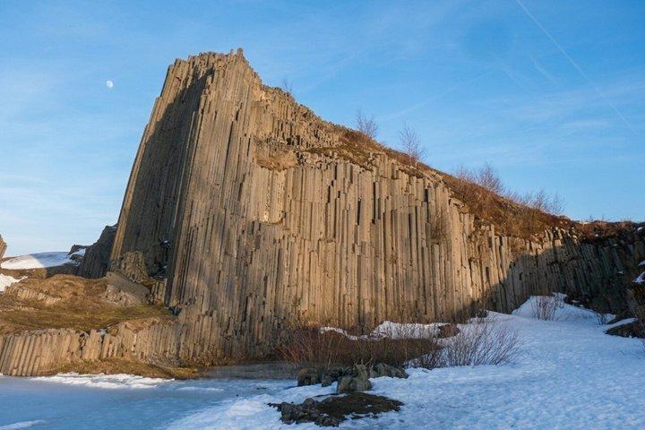 プラハ発 ボヘミアングラス作り、自然と遺産の日帰り旅行
