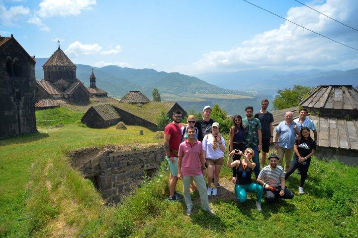 自家製ランチを含むアルメニアへの日帰り旅行