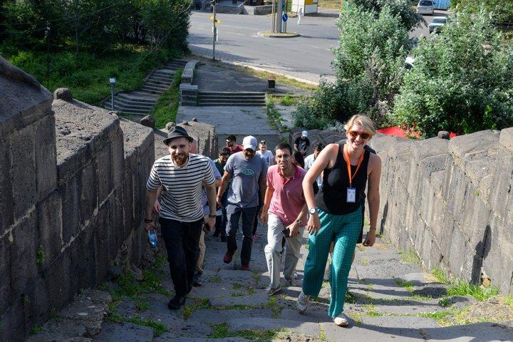 自家製ランチを含むアルメニアへの日帰り旅行