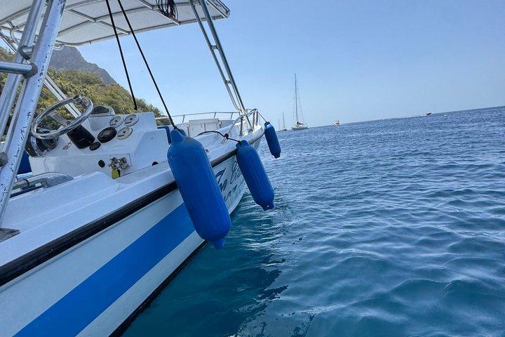 ルチアプライベートボートでスーフリエールシュノーケリングビーチへ