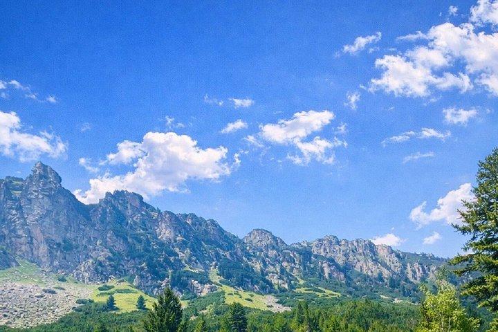 From Sofia: Rila Mountain Easy Hike and Optional Local Lunch