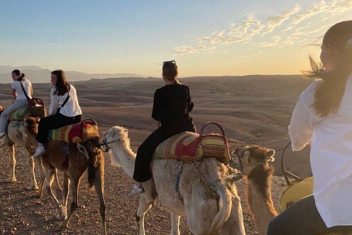 Agafay Desert Sunset Experience Quad Kamelritt und Abendessen