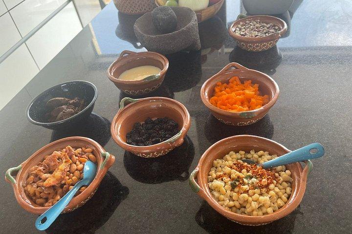 Del Comal a Tu Alma: Cocina Tapatía Real